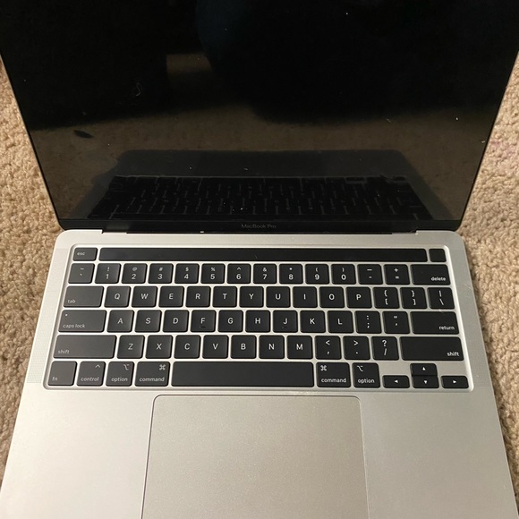 COPY - MacBook Pro - Picture 6 of 12